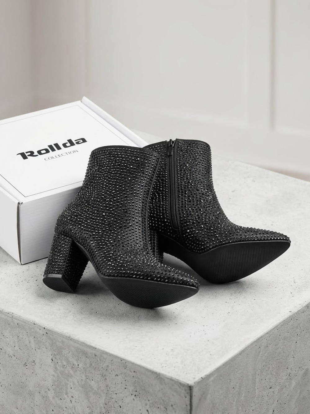 Rollda Rhinestone Pointed Toe Ankle Boots Black Sparkly Block Heel Boot SZ 8.5